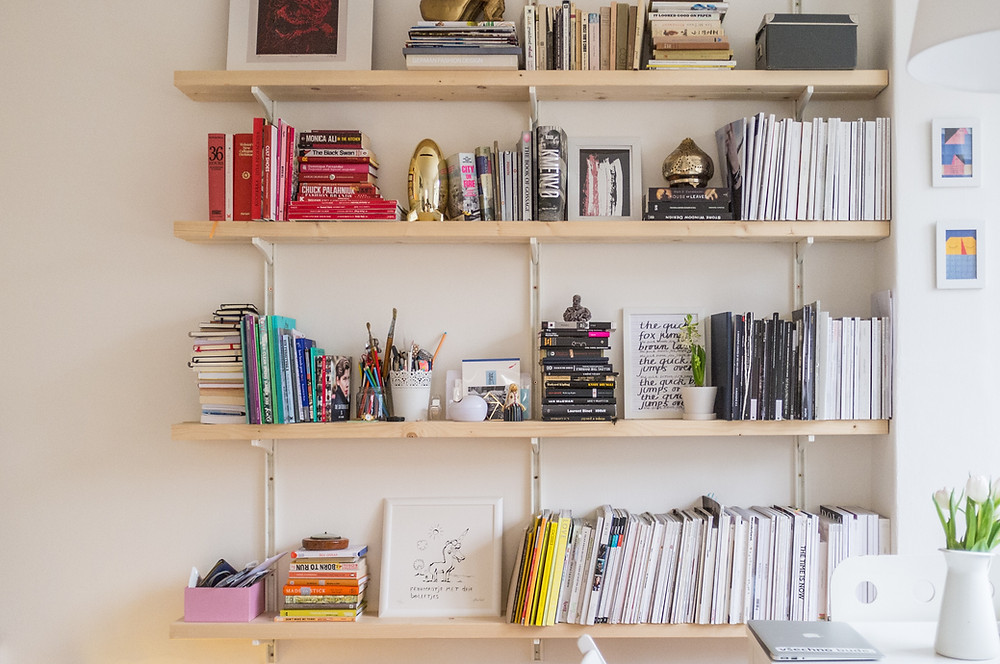 Bookshelf style