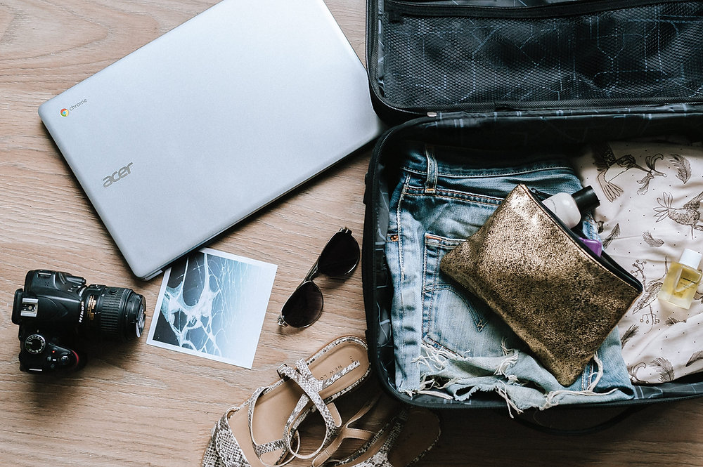 45 Business Travel Accessories You'll Need for Your Next Work Trip + P –  EzPacking