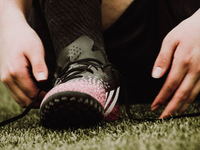 Fuß verstaucht – Symptome erkennen, richtig behandeln und schnell wieder belastbar werden