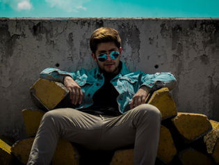 Dating Someone With Narcissistic Traits: Signs and What To Do