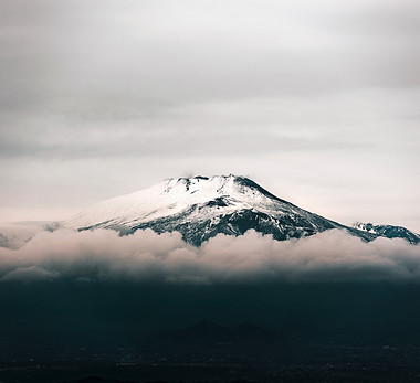 L'etna con la neve
