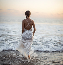 Image by Roberto Nickson