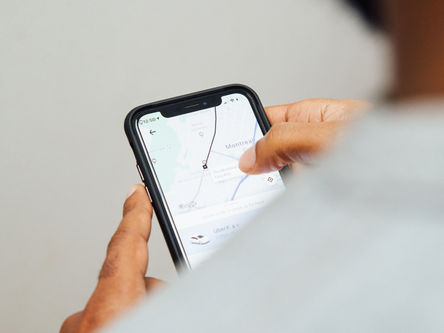 Startup cresce oferecendo crédito e suporte a entregadores e motoristas de aplicativos