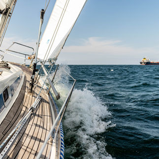 Learn to sail yacht charter