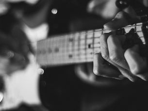 L'évolution de la musique au cours des décennies : Un Voyage Étonnant à Travers les Sons