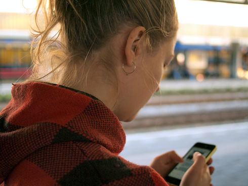 How helpful is online peer-support for young peoples' mental health?