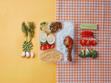 What are you eating? Nothing.「何モグモグしてるの?」「何も」