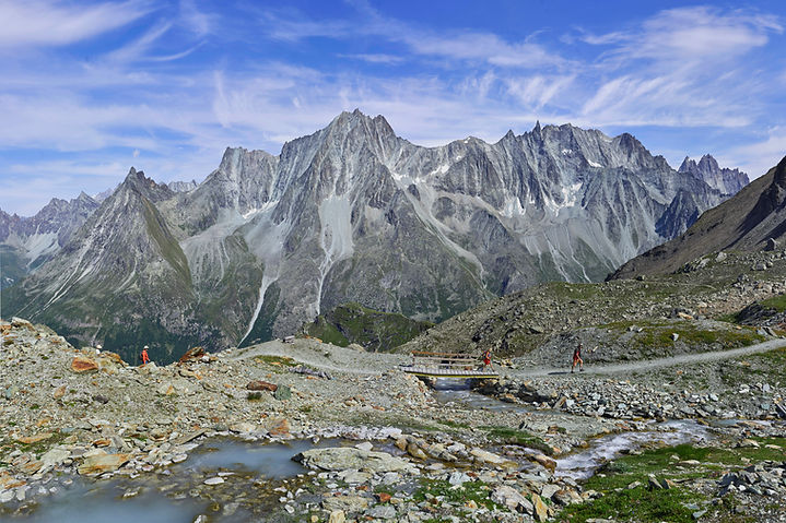 Image by Xavier von Erlach