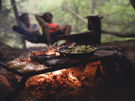 From Flames to Feasts: The Best Campfire Meals for Your Next Glamping Trip