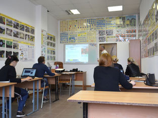 From Chalk to Clicks: Why Teacher Training Is the Key to Smartboard Success