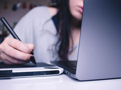 Hoe kan een online examen privacyvriendelijk plaatsvinden?