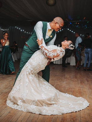 10 Unforgettable First Dance Songs I Wish I Had Used for My Wedding