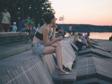 What I Need My Friends To Understand About My Social Anxiety 
