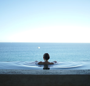 Image by Alex Bertha