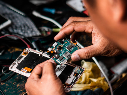 Réparer ou remplacer ? Le dilemme informatique des temps modernes