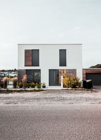 Image by Jannis Lucas