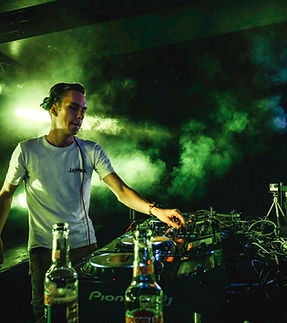 Dj - Image by xandro Vandewalle