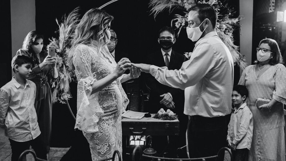 What to Think About if You're Planning a Wedding During Covid-19
