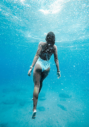 person not drowning just treading water