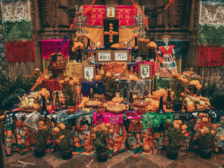 El Día de los Muertos: vivere la magia del Messico tra vita e colori