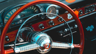 Navigating Design Trends: Timeless Classics vs. Cutting-Edge Innovations