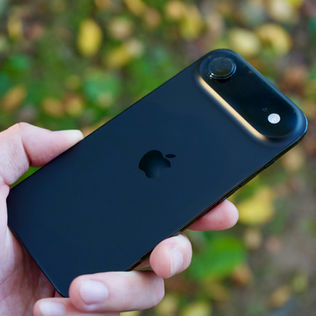 Batterie iPhone en fin de vie à remplacer par LANDPC Saint-Tropez