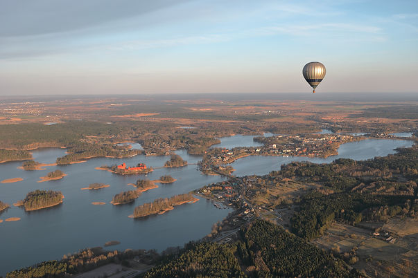 Image by Maksim Shutov