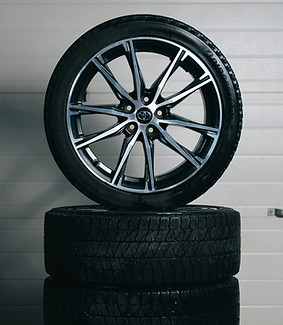 Image by Erik Mclean