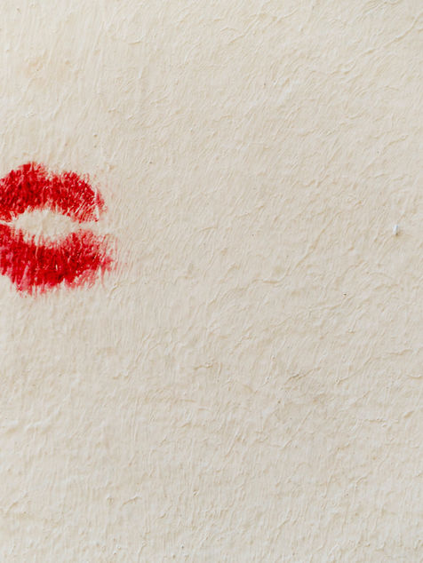 Mas Amor, Por Favor!