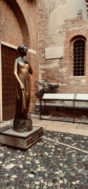 Romeo and Juliet were in a toxic relationship - fight me