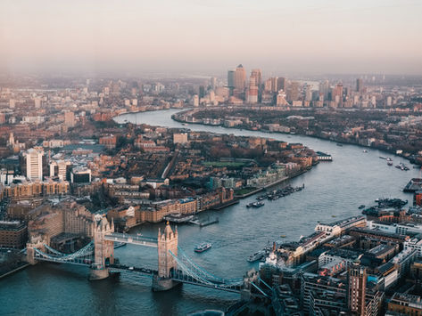 10 Essential London Travel Tips.