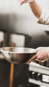Küchengeräte und Gastronomiebedarf aus der Türkei – Kochgeschirr, Edelstahlgeräte und Gastronomieausstattung.