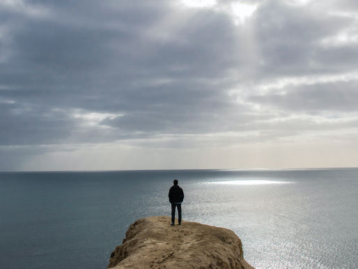Desvendando o Mosaico da Saúde Mental: Um Imperativo para o Bem-Estar Global