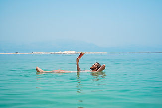 Image by Toa Heftiba