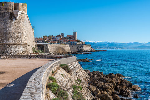 Chauffeur privé à Antibes et Cap d’Antibes