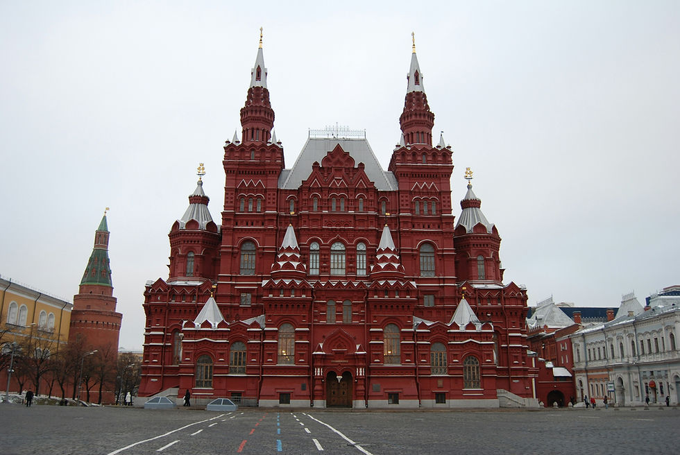 Мужчина получил срок за удар молотком по стене Кремля