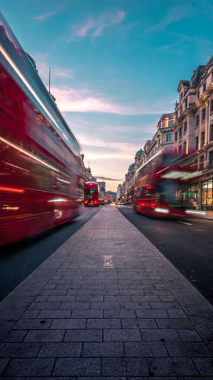 Visite panoramique en bus à toit ouvert à Londres : découvrez la ville autrement