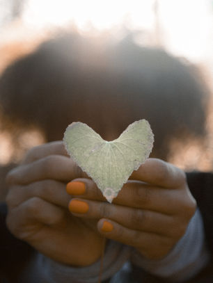 KEDAMAIAN YANG TIDAK TERGOYAHKAN DALAM DUNIA YANG BERUBAH-UBAH