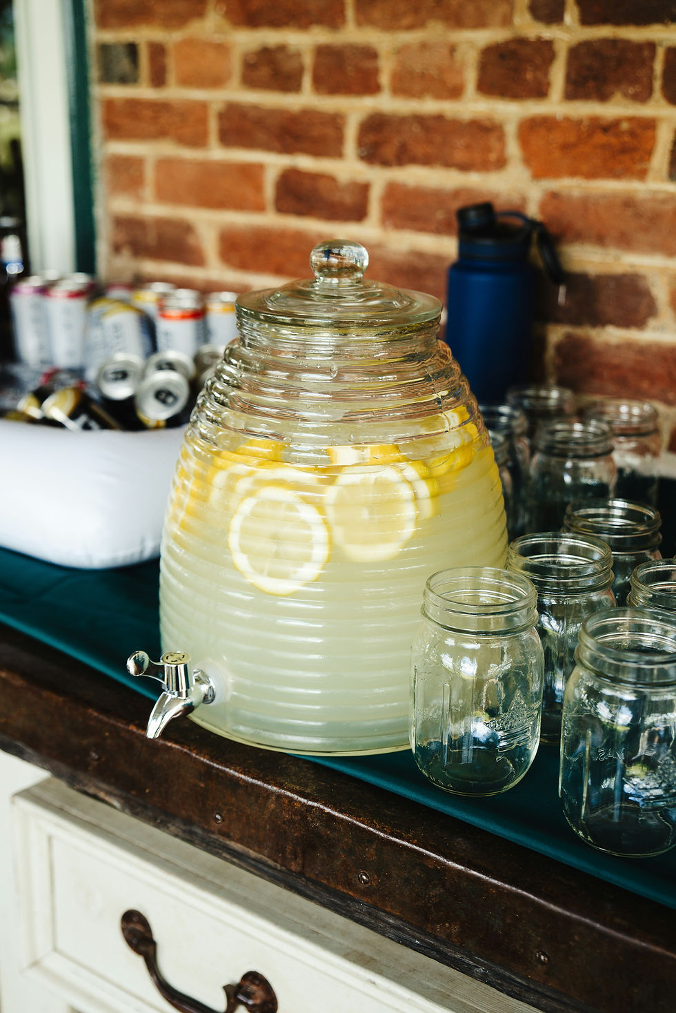 Drink dispenser for party guests
