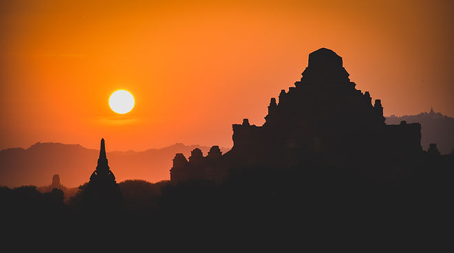 Image by Sergio Capuzzimati