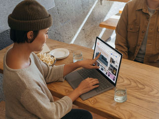 5 Mistakes Small Businesses Make on Social Media (That Cost Them Customers)