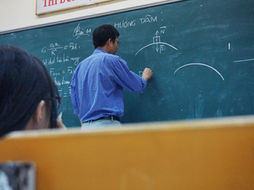 POTENZIARE I PERCORSI DI ORIENTAMENTO E PROMUOVERE LA FORMAZIONE DEI DOCENTI