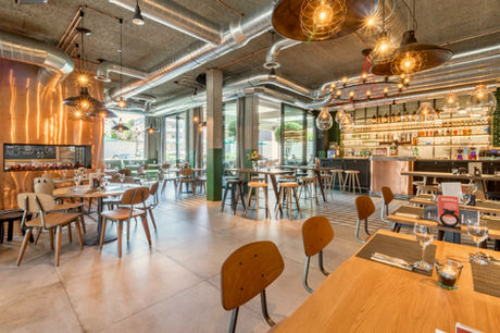 Transforma tu Espacio de Comedor con el Diseño de Comedores de Empleados de B&Ö