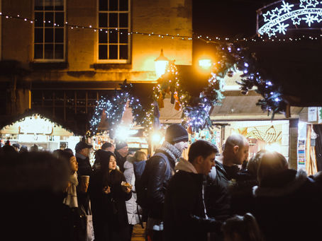 Shoppers predicted to spend £5.2bn this weekend 