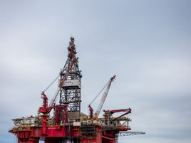 SpaceX se hizo con dos plataformas petrolíferas para construir puertos espaciales en alta mar