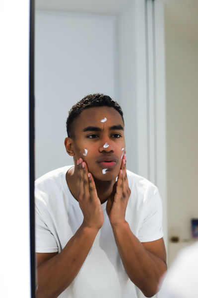 Winter Skincare and Beauty Tips: Glow Through the Holidays