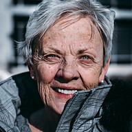Vanha nainen