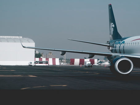 Llega primer vuelo con material médico de China