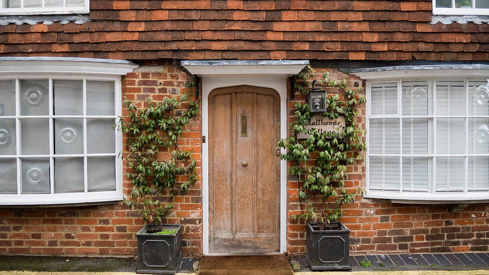 Simple climbers draw the eye to the door