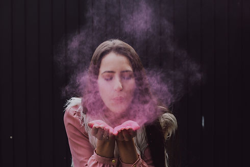 Image by Vinicius Wiesehofer